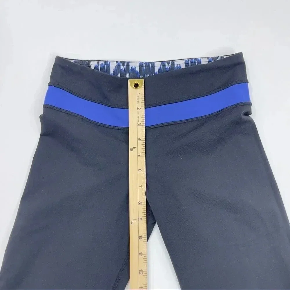 Lululemon Reversible Grove crop legging Size 4